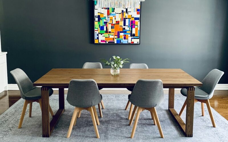 How to Choose the Right Dining Table Size for Apartments