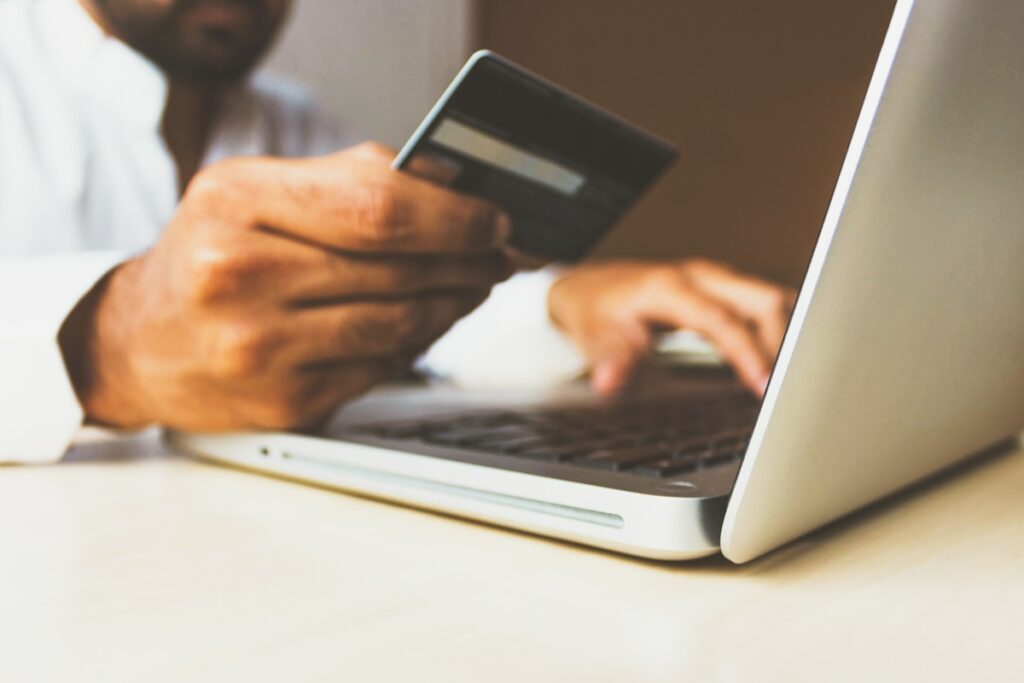 Safe Secondhand Shopping: How to Spot and Avoid Online Scams in Kenya