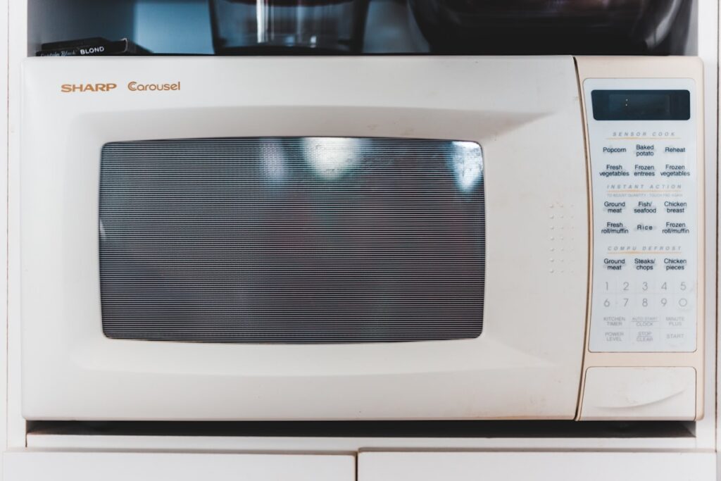 Testing a Used Microwave Before Paying