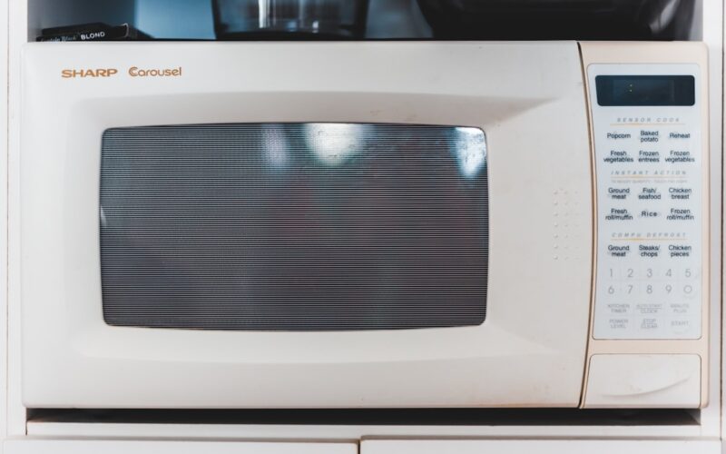 Testing a Used Microwave Before Paying